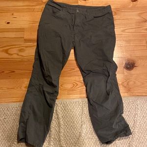 hardly worn size 38 patagonia pants